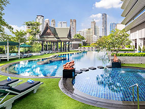 bids vacation luxury at Thailand Bangkok a Plaza 1 Suite in in Athénée night