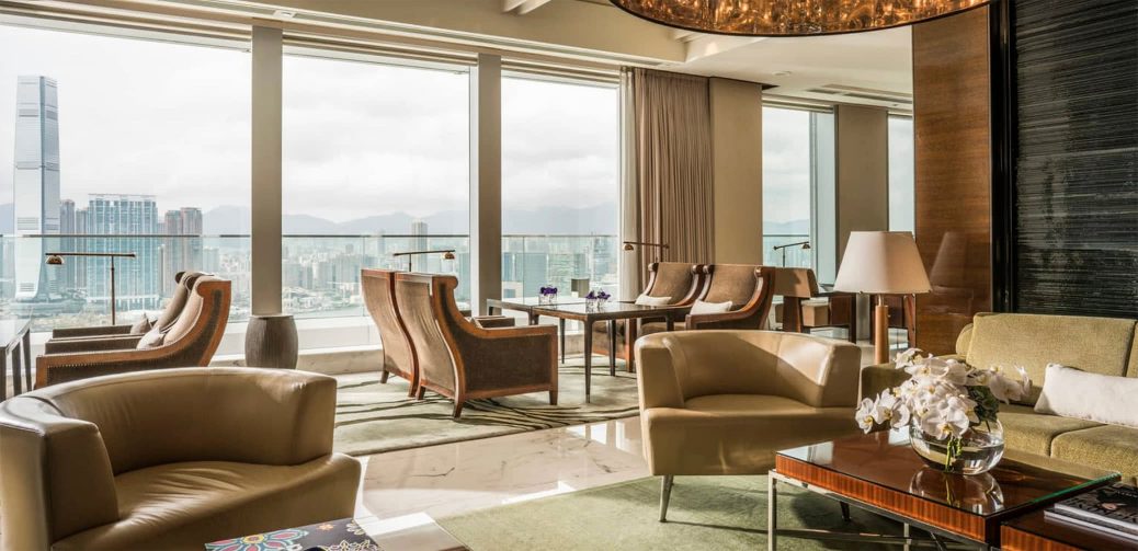 Review Four Seasons Hong Kong Executive Club Lounge