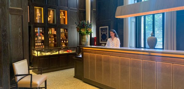 Kimpton Fitzroy In London Reception Desk