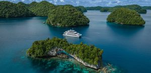 The Best Way To Book Onto The Four Seasons Explorer Private Yacht