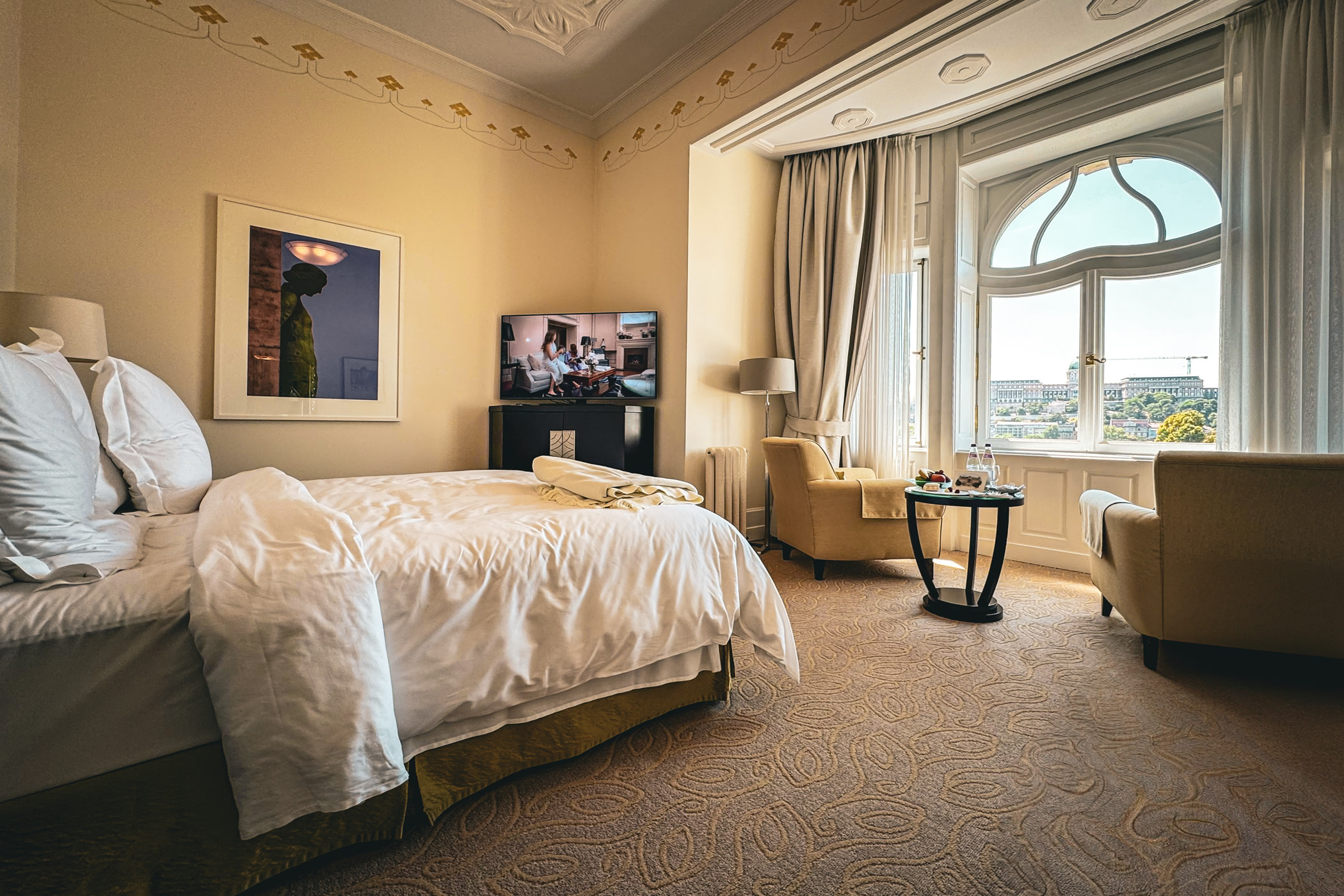 Four Seasons Budapest River View Guest Room