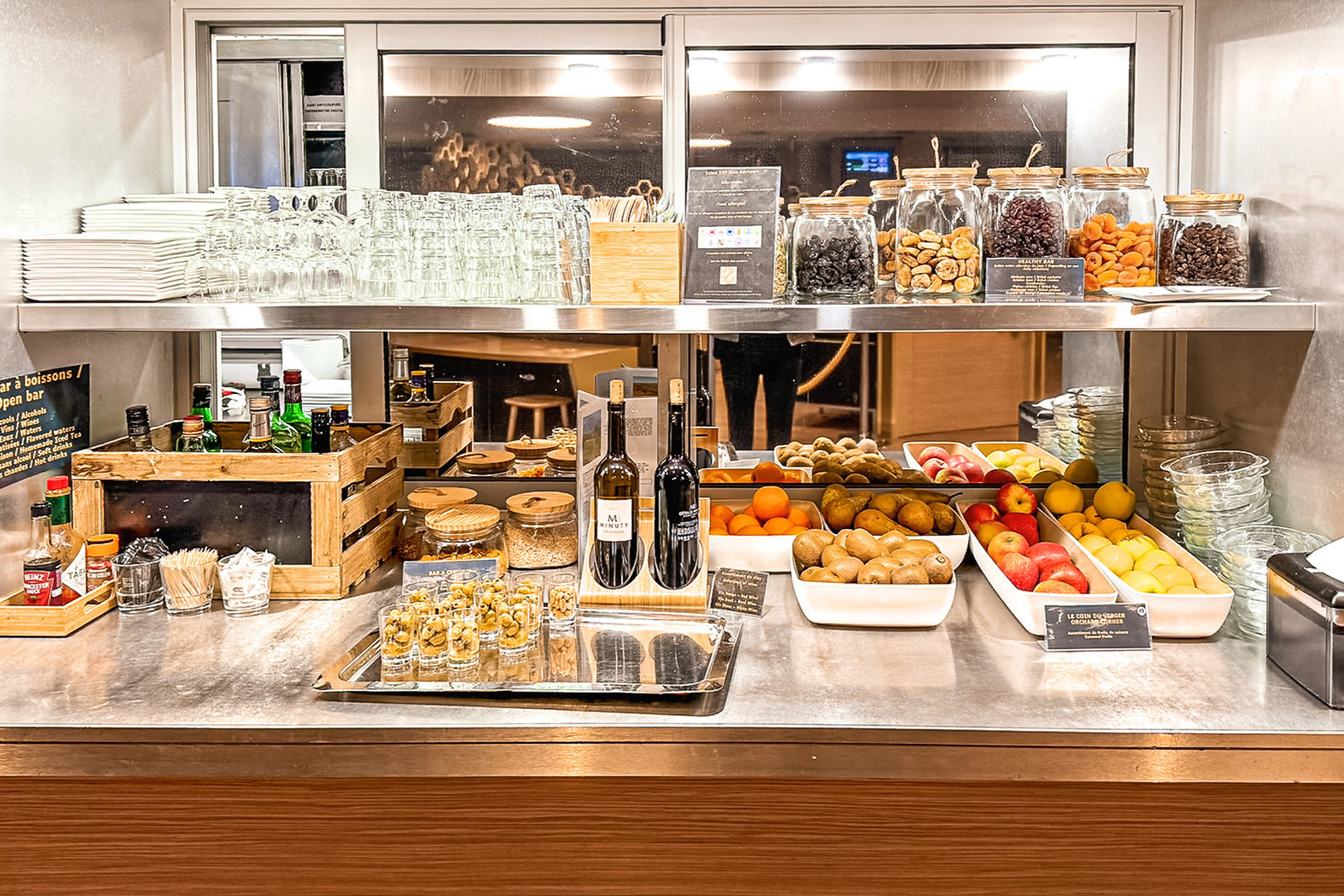 Nice Airport Lounge Buffet Fruit