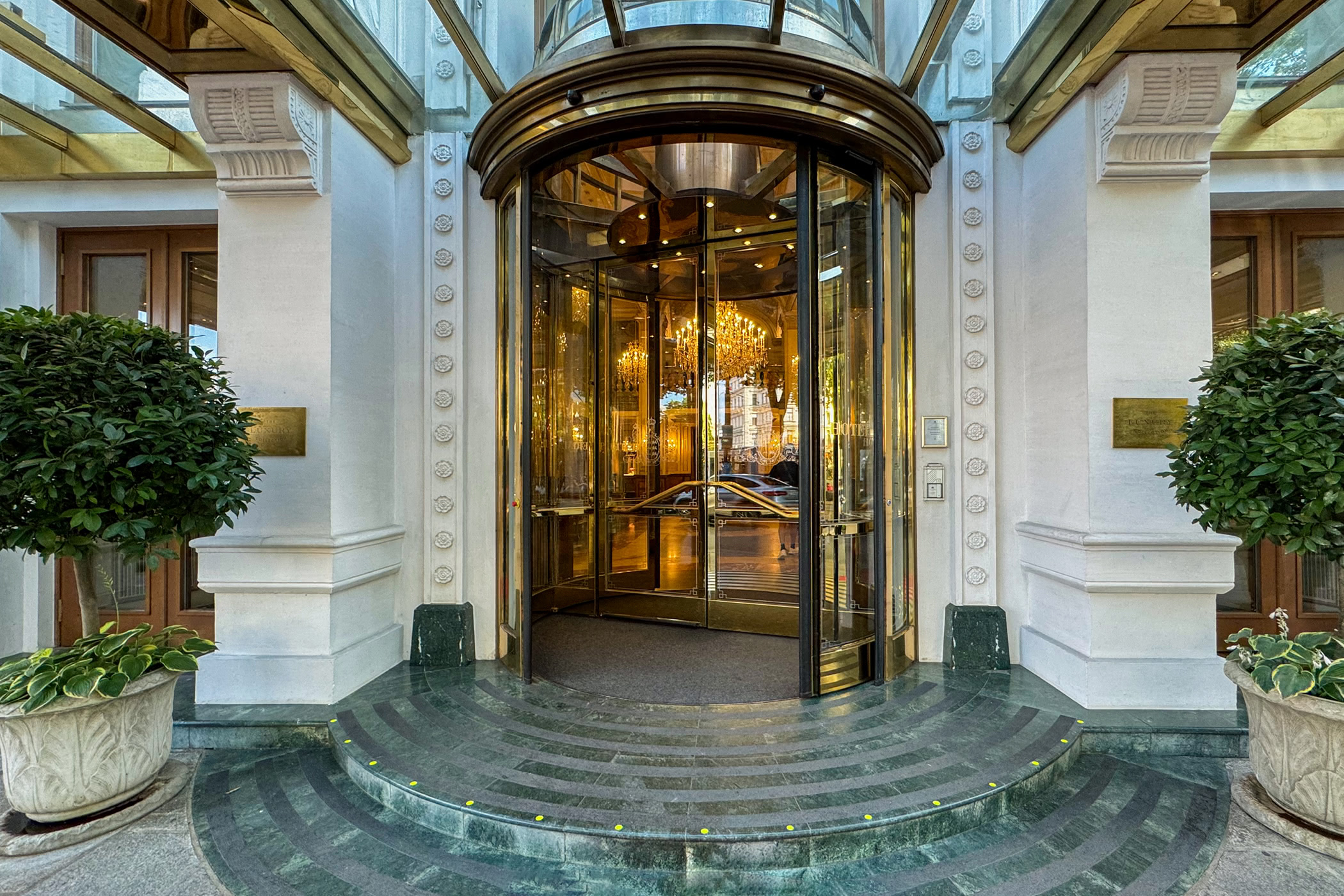 Hotel Imperial Vienna Entrance