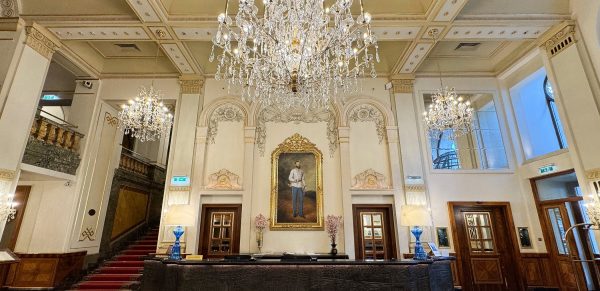 Hotel Imperial Vienna Reception Desk