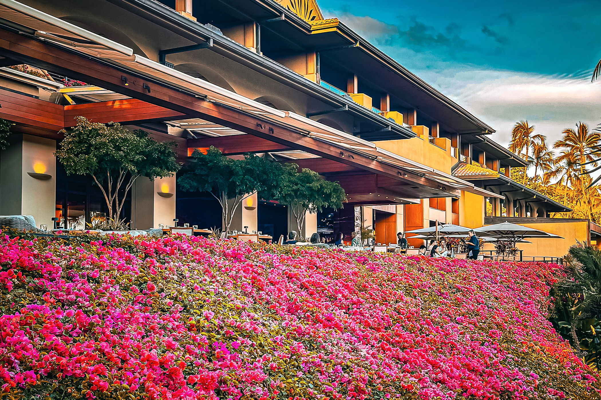 Four Seasons Lanai Restaurant Terrace