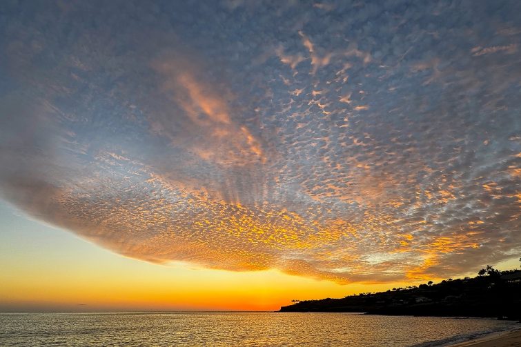 Four Seasons Lanai Sunset Over The Ocean