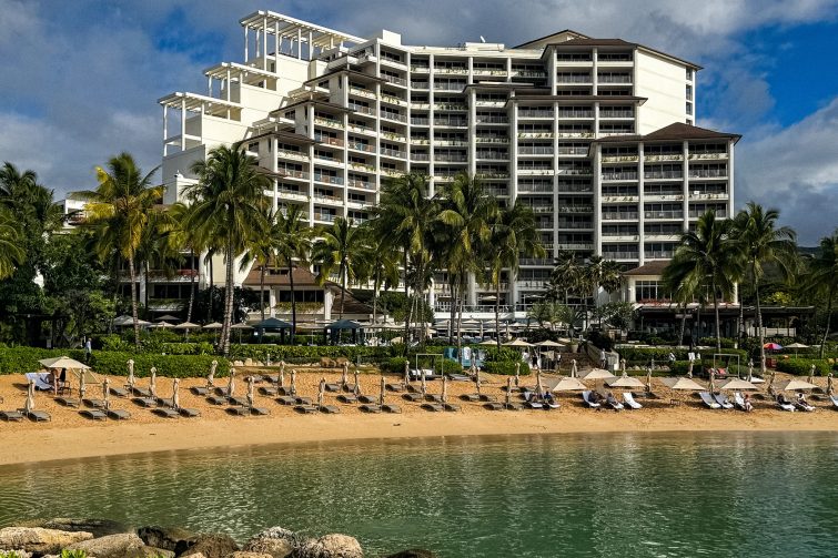 Four Seasons Oahu Beachfront