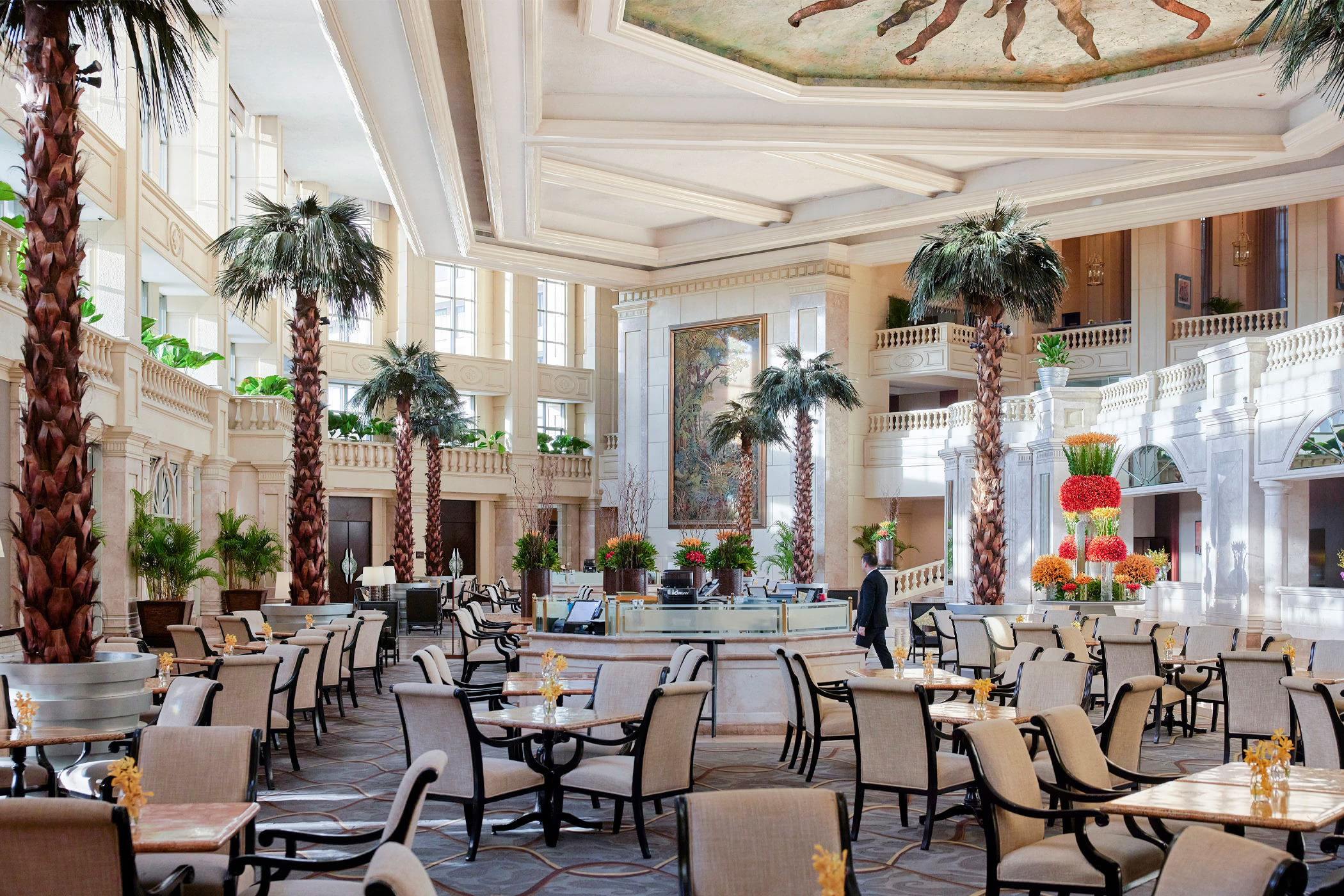 The Peninsula Manila Lobby