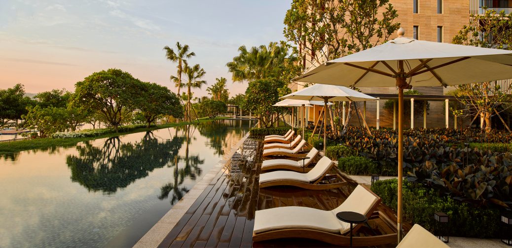 Lohkah Hotel And Spa Pool Side Views