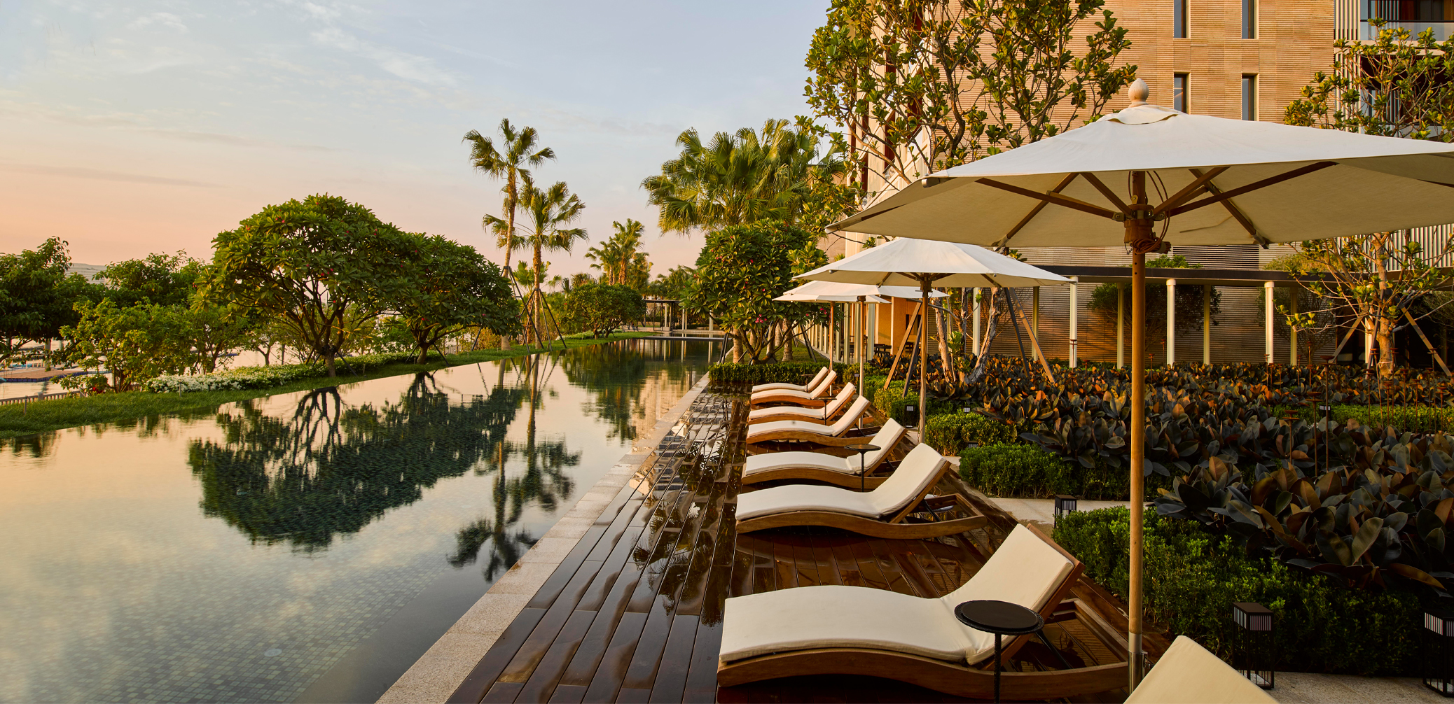 lohkah-hotel-and-spa-pool-side-views